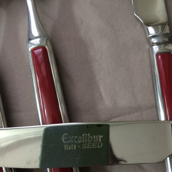 Excalibur Seed Flatware Italy 2 Dinner Forks 2 Serv Spoons 2 Teaspoons Maroon - Picture 3 of 3